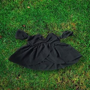 urban outfitters strappy flutter black top